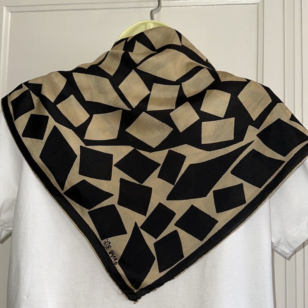 Vintage mid century‎ mod Vera black & tan(gold) rectangle motif large scarf - Picture 11 of 11
